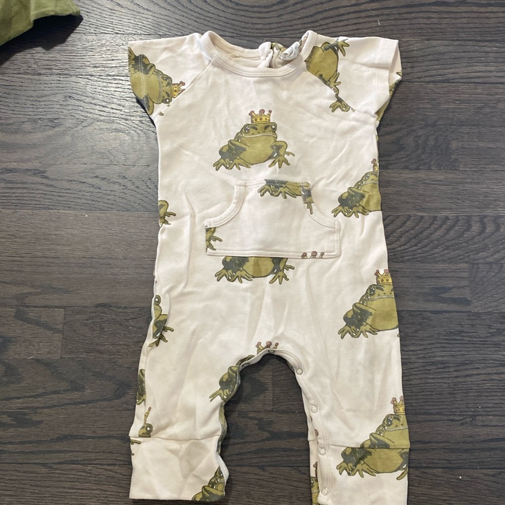 Kate Quinn Frog Prince organic Jumper 12-18 mos